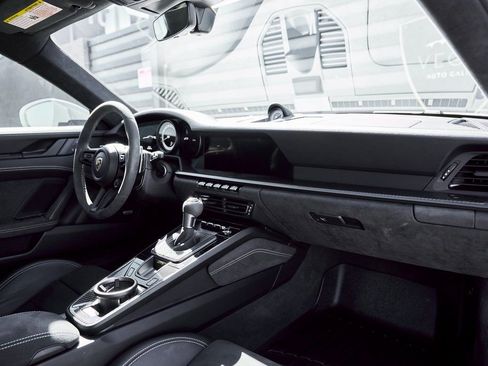 Used 2022 Porsche 911 GT3 image 36