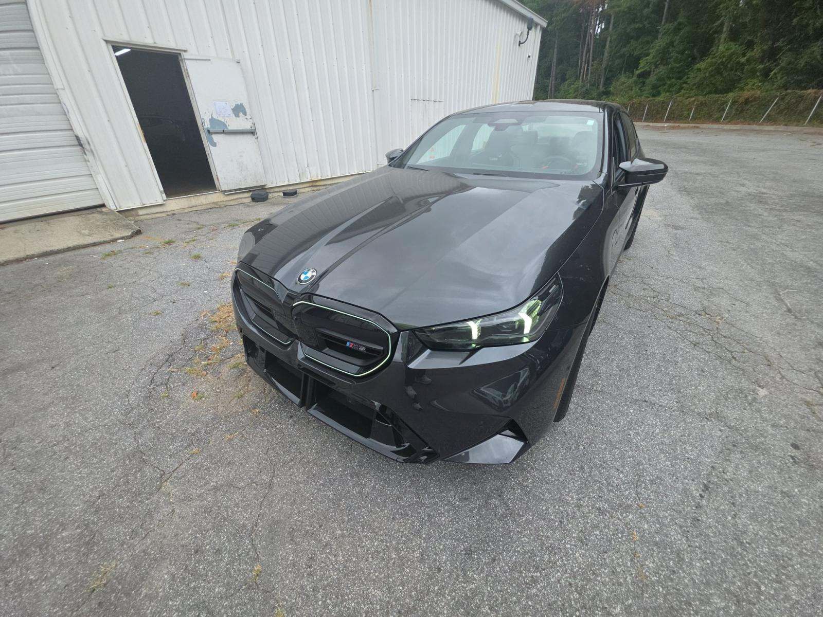 Used 2025 BMW M5 w/ Carbon Package AWD/4WD image 8