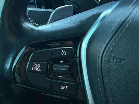 Used 2018 BMW 530i xDrive image 32