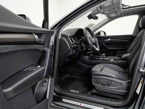 Certified 2023 Audi Q5 2.0T Premium w/ Convenience Package AWD/4WD image 8