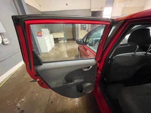 Used 2010 Honda Fit image 25