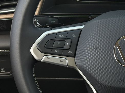 New 2026 Volkswagen Atlas SE image 15