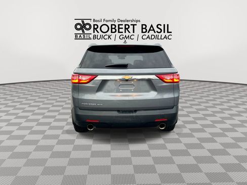 Used 2021 Chevrolet Traverse LS AWD/4WD image 7