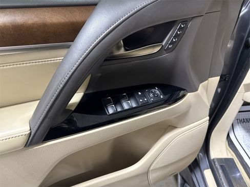 Used 2017 Lexus LX 570 4WD image 23