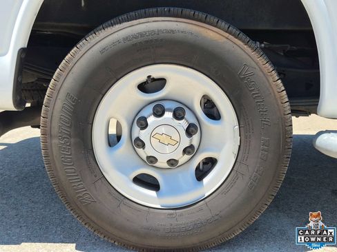 Certified 2024 Chevrolet Express 2500 w/ Driver Convenience Package RWD image 22
