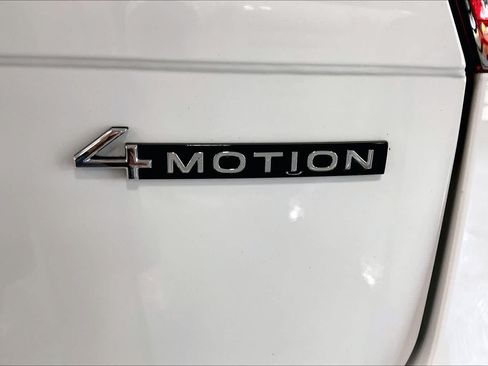 Used 2022 Volkswagen Tiguan SE AWD/4WD image 10