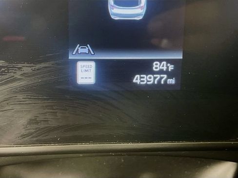 Used 2025 Kia Sportage EX FWD image 13