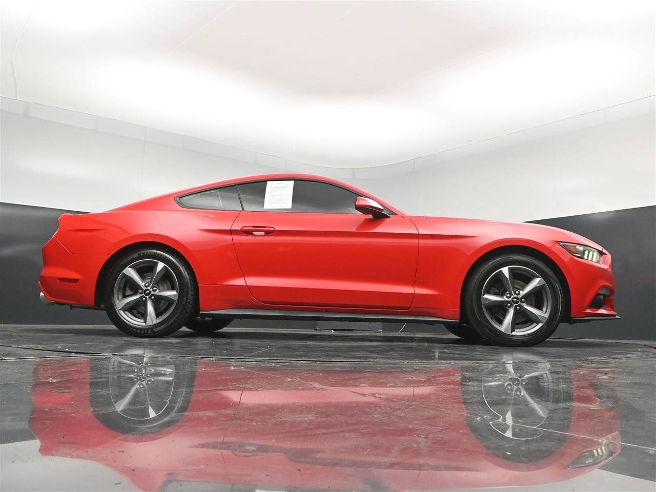 Used 2015 Ford Mustang Coupe w/ Equipment Group 051A RWD image 29