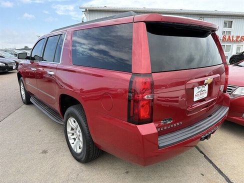 Used 2015 Chevrolet Suburban LT w/ Luxury Package AWD/4WD image 4
