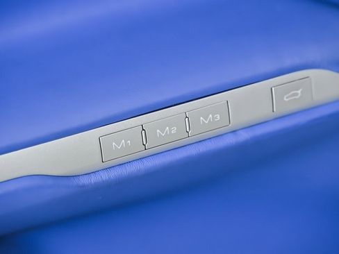 Used 2025 Ferrari Purosangue image 30