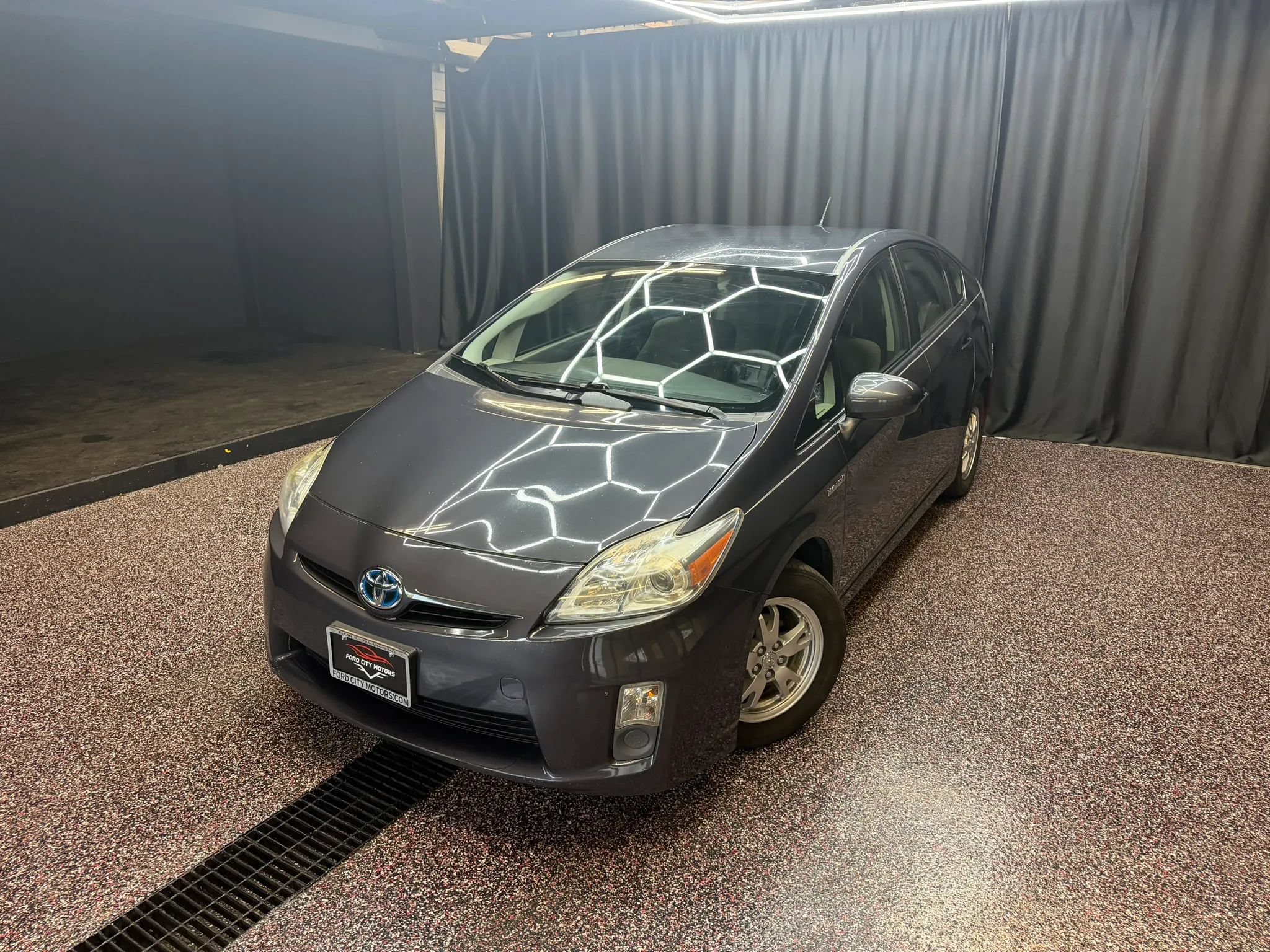Used 2011 Toyota Prius Two FWD image 2