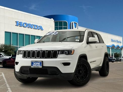Used 2022 Jeep Grand Cherokee Laredo X RWD image 1