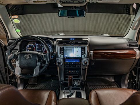Used 2023 Toyota 4Runner Limited AWD/4WD image 18
