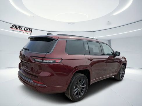 New 2026 Jeep Grand Cherokee L Limited AWD/4WD image 3