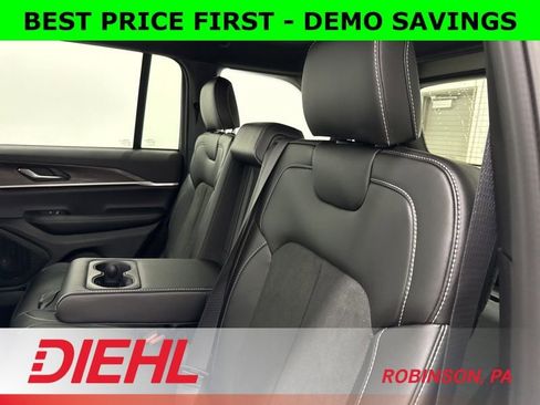 New 2026 Jeep Grand Cherokee Altitude AWD/4WD image 17
