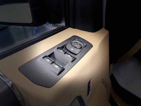 Used 2019 Ford F150 XLT w/ Equipment Group 302A Luxury AWD/4WD image 14