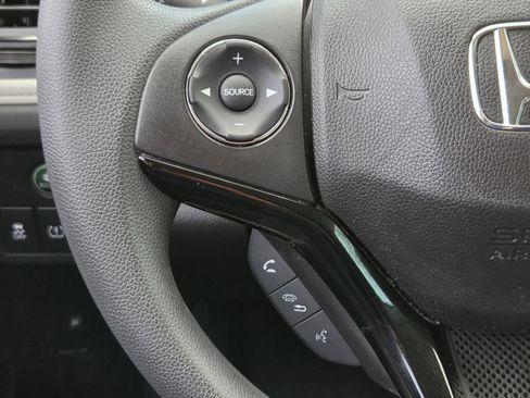 Used 2019 Honda HR-V LX image 25