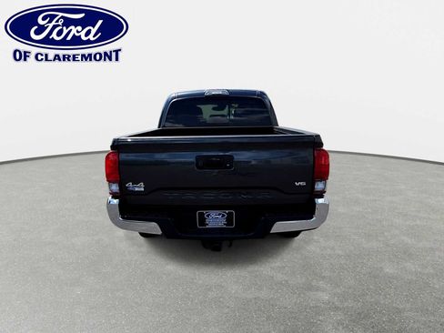 Used 2022 Toyota Tacoma SR5 AWD/4WD image 7