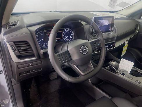 New 2026 Nissan Rogue SV FWD image 8