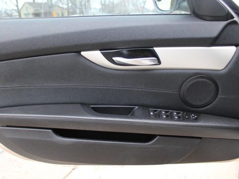 Used 2010 BMW Z4 sDrive30i image 7