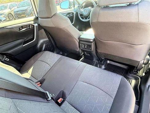 Used 2022 Toyota RAV4 XLE image 23