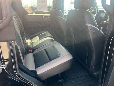 Used 2024 Ford Bronco Wildtrak AWD/4WD image 10