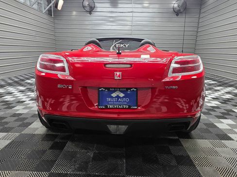 Used 2008 Saturn Sky Red Line RWD image 7