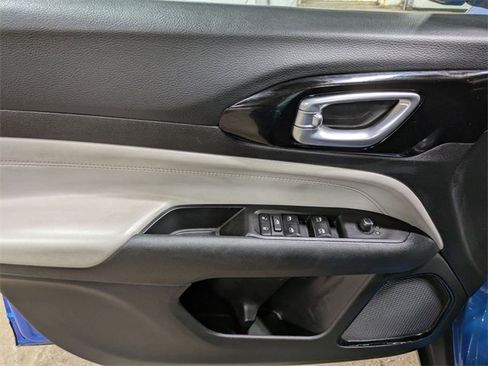 Used 2022 Jeep Compass Limited image 12