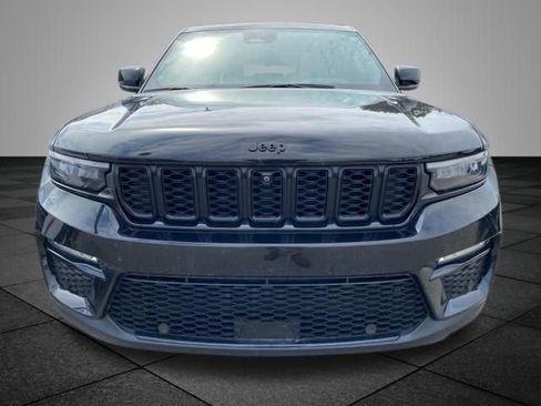 Used 2025 Jeep Grand Cherokee Limited w/ Luxury Tech Group II AWD/4WD image 7
