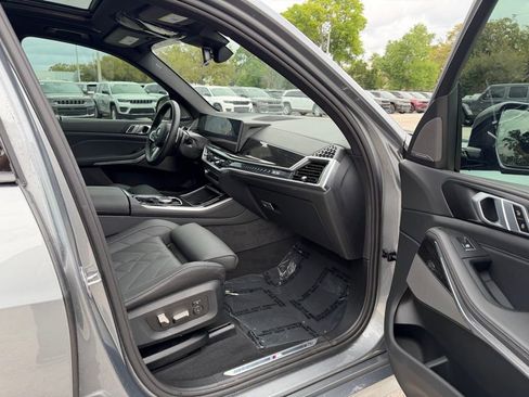 Used 2024 BMW X5 sDrive40i w/ M Sport Package image 30