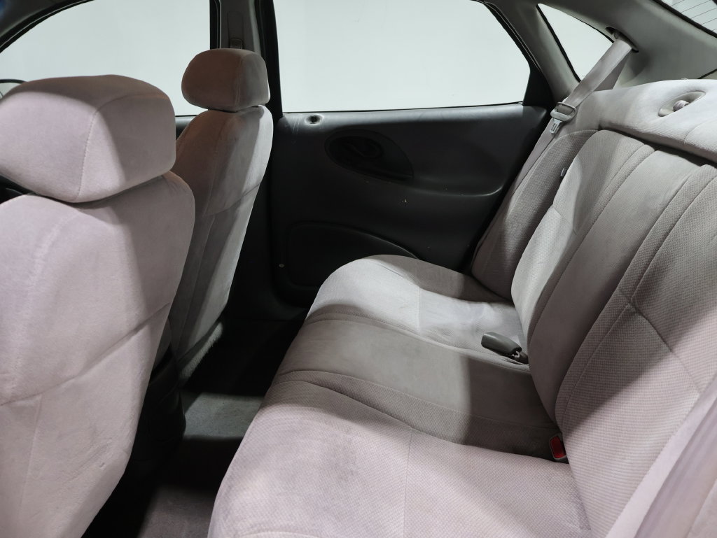 Used 1999 Ford Taurus SE FWD image 7