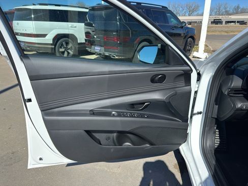 New 2026 Hyundai Elantra Sport image 10