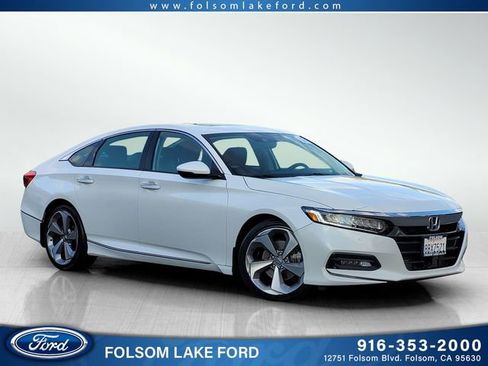 Used 2018 Honda Accord Touring image 1