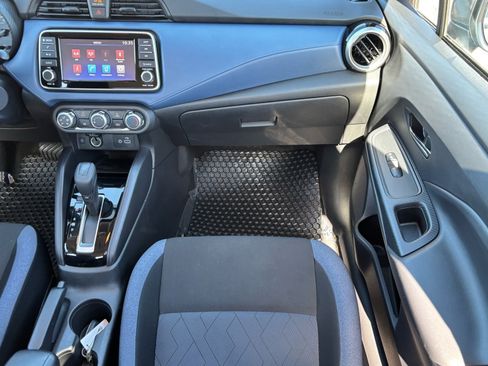 Certified 2025 Nissan Versa SV image 15