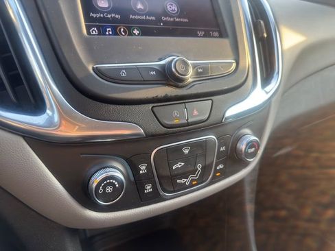 Used 2022 Chevrolet Equinox LS w/ LS Convenience Package AWD/4WD image 19