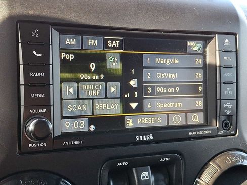 Used 2017 Jeep Wrangler Unlimited Sahara image 14