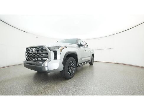 New 2025 Toyota Tundra Platinum AWD/4WD image 33