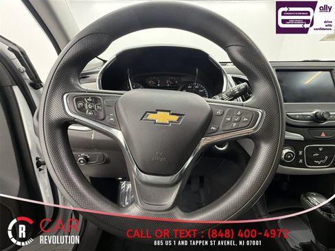 Used 2021 Chevrolet Equinox LS w/ LS Convenience Package FWD image 16