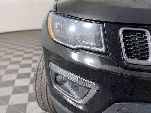 Used 2021 Jeep Compass Trailhawk image 3