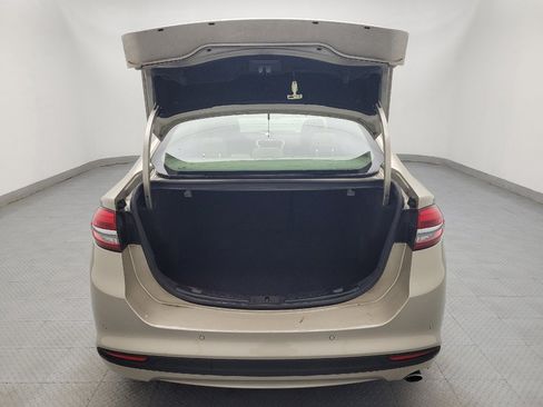 Used 2018 Ford Fusion SE w/ Fusion SE Technology Package FWD image 29