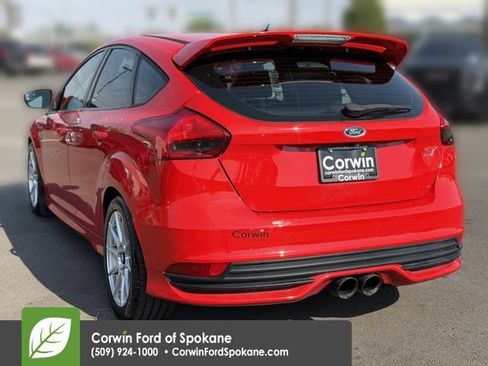 Used 2017 Ford Focus ST FWD image 13