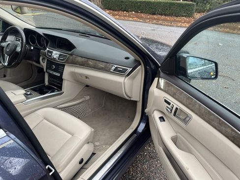 Used 2016 Mercedes-Benz E 350 4MATIC Wagon image 10