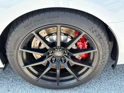 Used 2018 Ford Mustang Shelby GT350 w/ Electronics Package RWD image 19