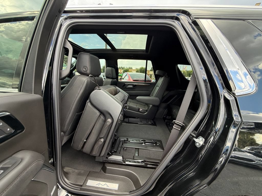 Used 2026 Chevrolet Tahoe High Country w/ Sun And Tow Package RWD image 30