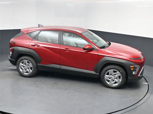 New 2026 Hyundai Kona SE image 7
