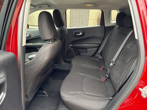 Used 2018 Jeep Compass Sport image 28