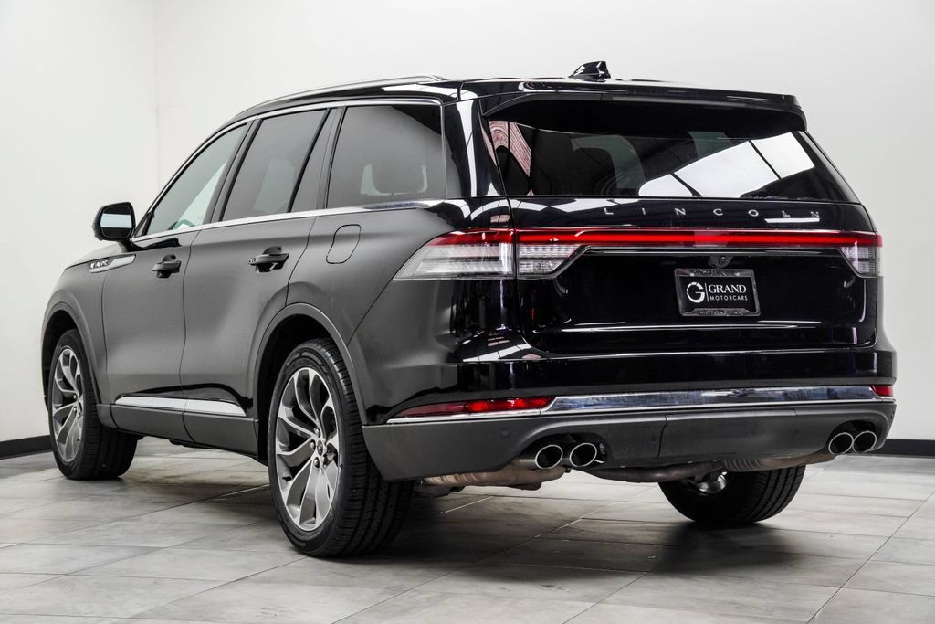 Used 2025 Lincoln Aviator Reserve w/ Illumination Package AWD/4WD image 12