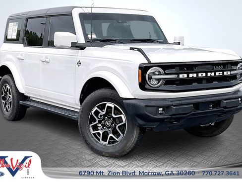 Used 2023 Ford Bronco Outer Banks AWD/4WD image 1