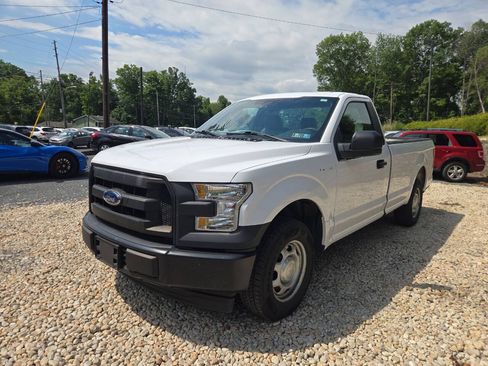Used 2017 Ford F150 XL w/ Equipment Group 101A Mid RWD image 2