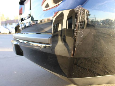 Used 2019 GMC Yukon XL SLT w/ Graphite Performance Edition image 38